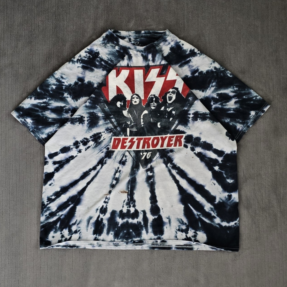 Liquid Blue Men's Kiss Destroyer '76 Tie Dye Rock Band T-Shirt Size 2XL